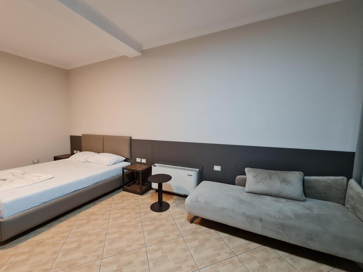 Regina Garden Vlore Exterior photo